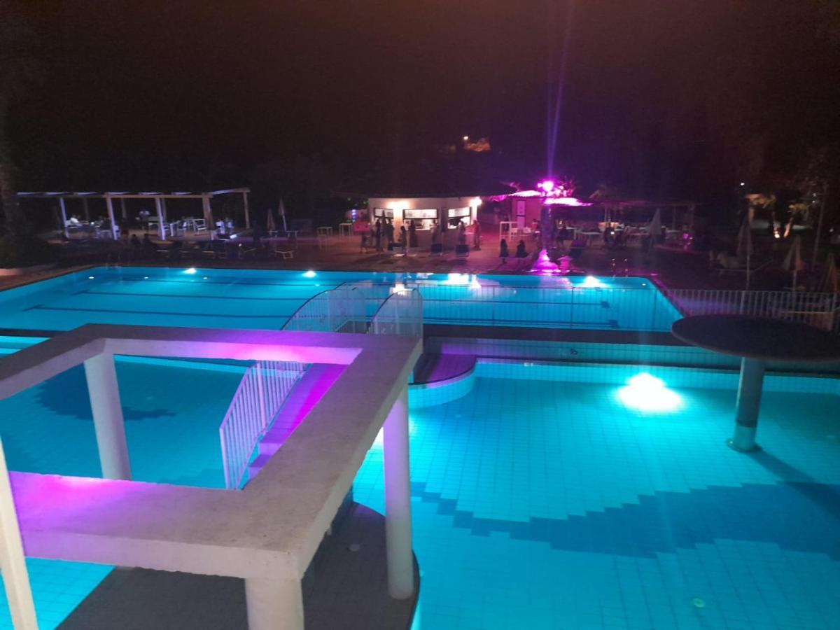 Resort Sciabache Дзамброне Екстериор снимка