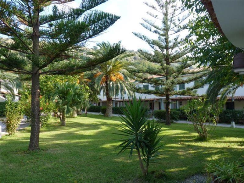 Resort Sciabache Дзамброне Екстериор снимка