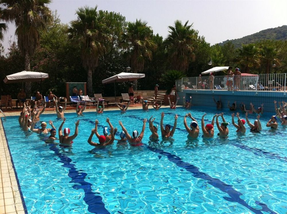Resort Sciabache Дзамброне Екстериор снимка